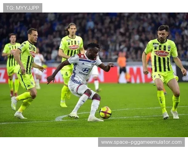 法甲战术哲学对抗：里尔高位逼抢对阵马赛经典防反